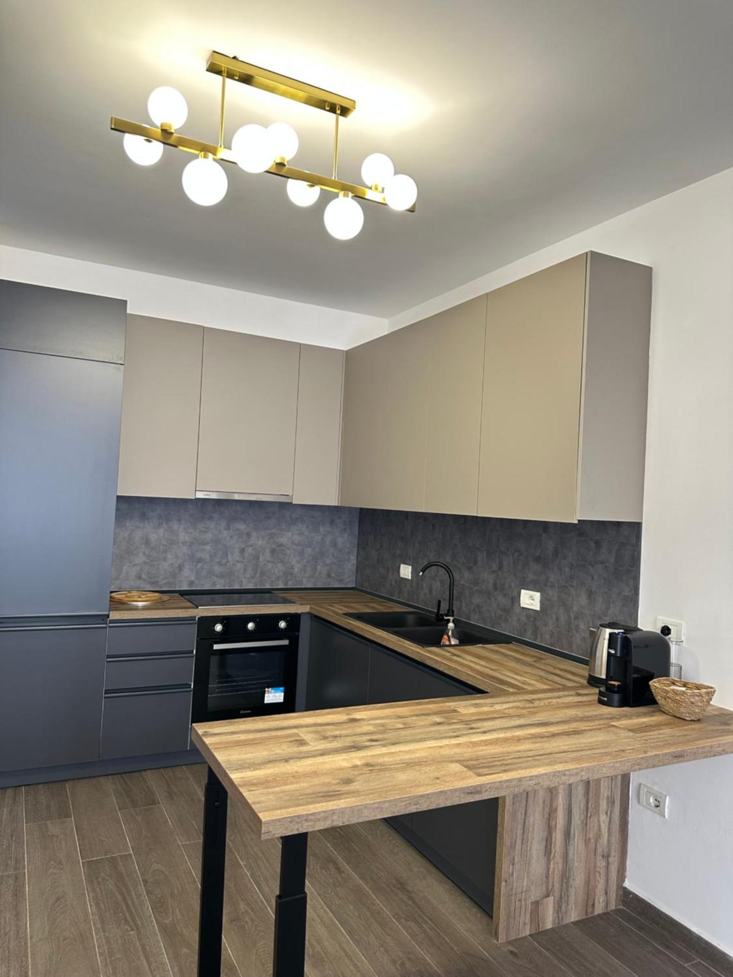 Free Parking Skanderbeg Square - Spacious Central Apartment تيرانا المظهر الخارجي الصورة