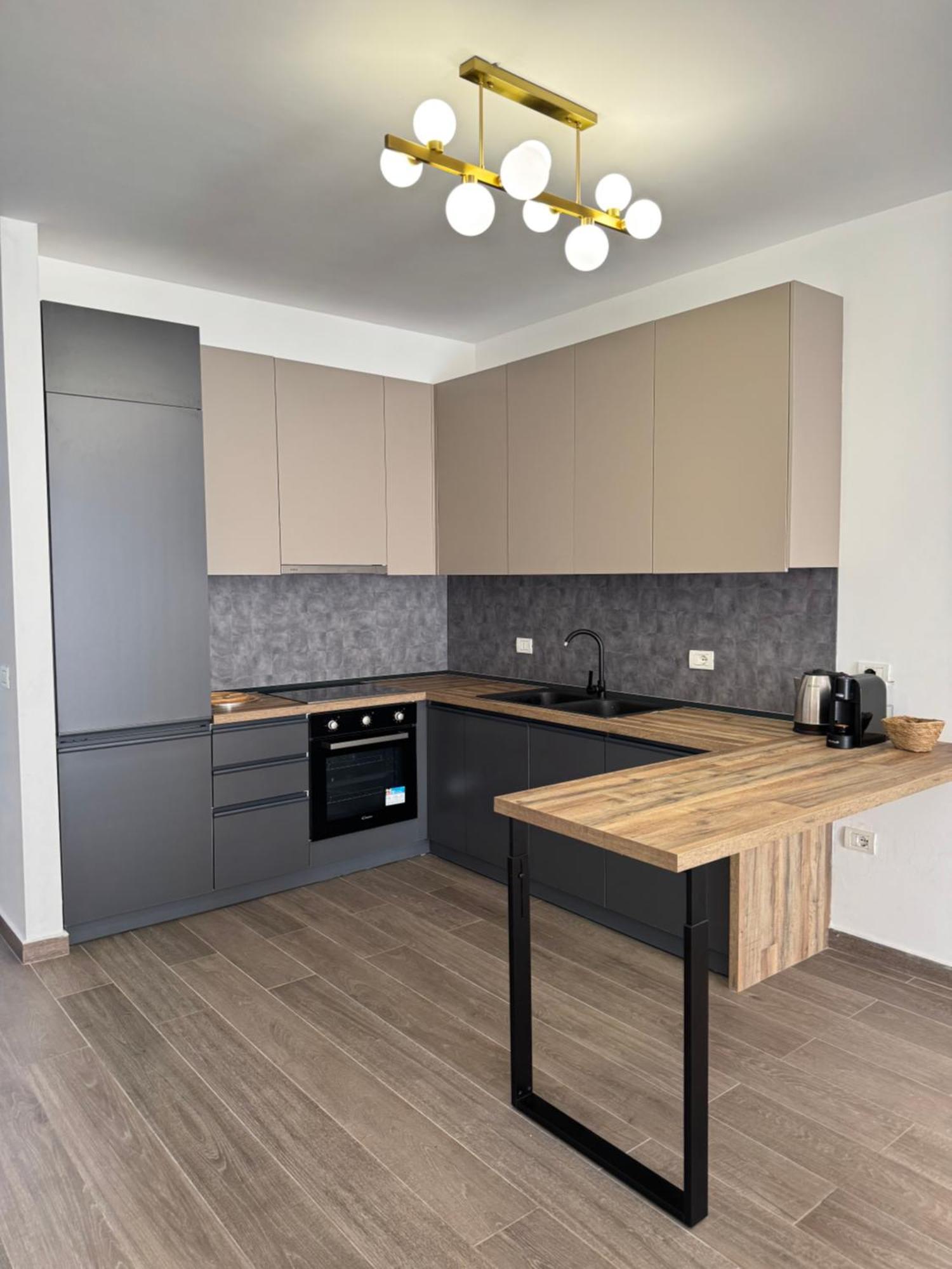 Free Parking Skanderbeg Square - Spacious Central Apartment تيرانا المظهر الخارجي الصورة